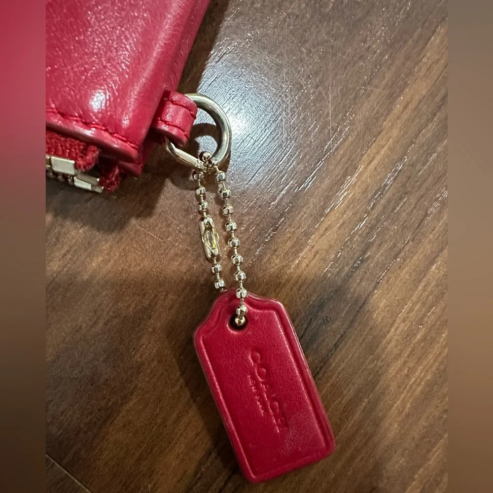 COACH Double Zip wallet clutch Red Currant color - Picture 4 of 10